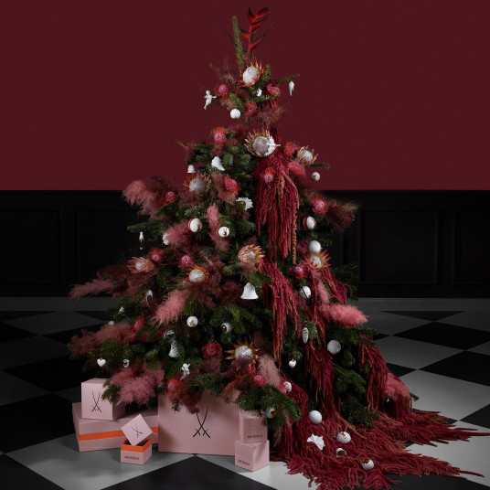 Елочный шар с рельефным рисунком Елочный шар с рельефным рисунком