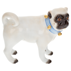 Мопс с бубенчиками