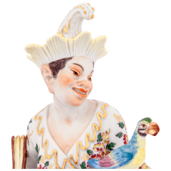 Китаянка с попугаем